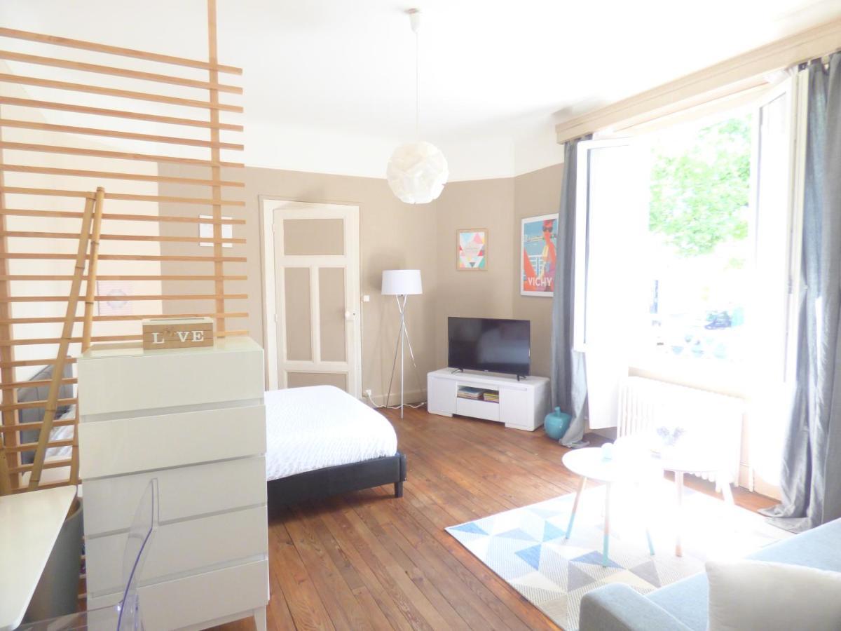 Ferienwohnung Les Cocons De Stephanie Vichy Exterior foto